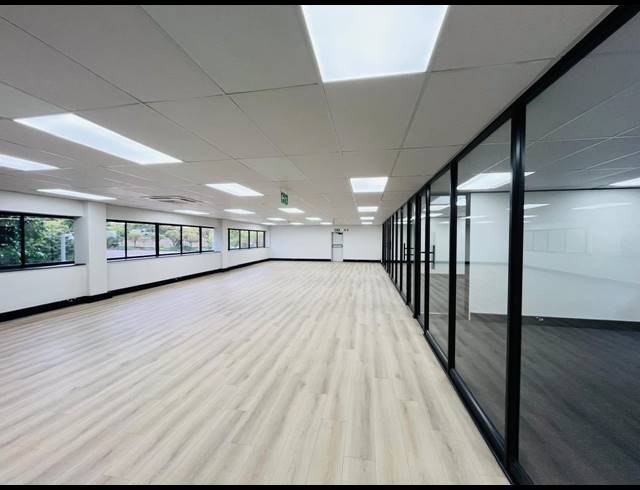 338M² OFFICE TO LET IN HALFWAY HOUSE